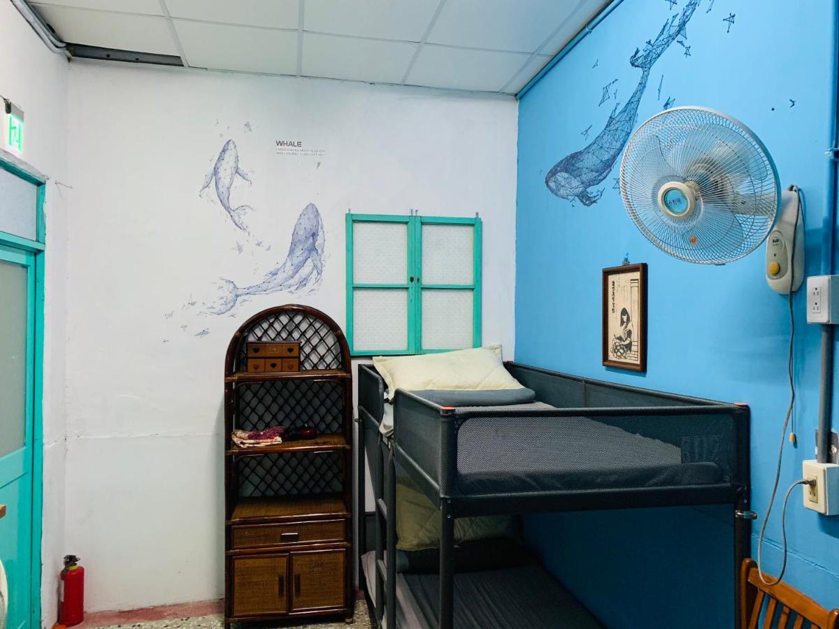 鳳山79背包客 Fengshan No 79 Backpacker Kaohsiung Exterior foto